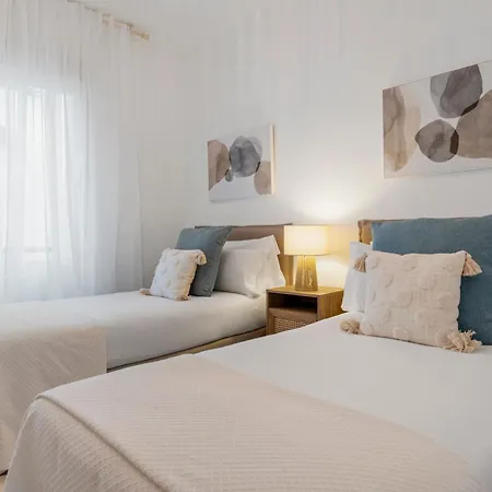 2 Bedroom In Medina Garden *