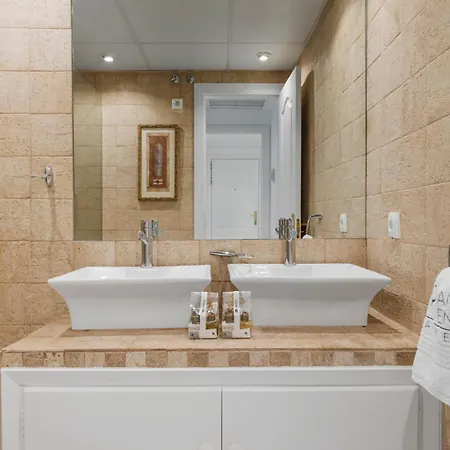 2 Bedroom In Medina Garden *